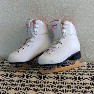 Jackson figure ice skates